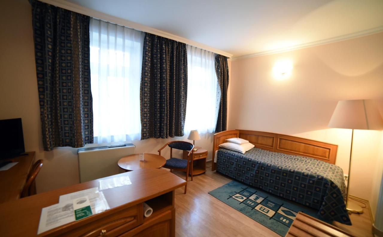 Hotel Pannonia Miskolc Esterno foto