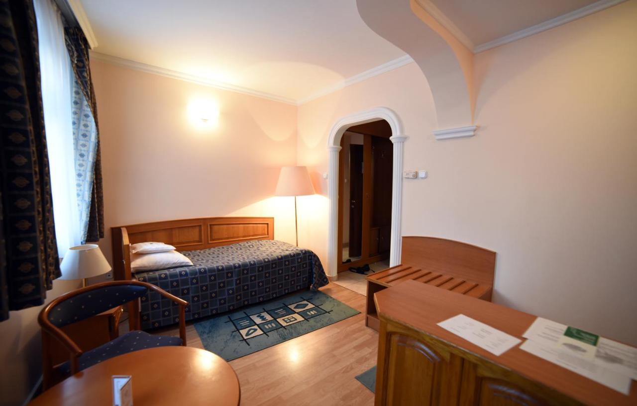 Hotel Pannonia Miskolc Esterno foto