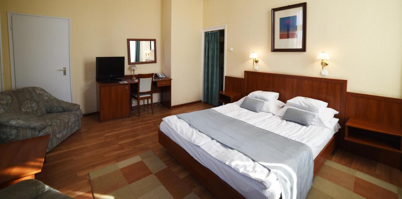 Hotel Pannonia Miskolc Esterno foto