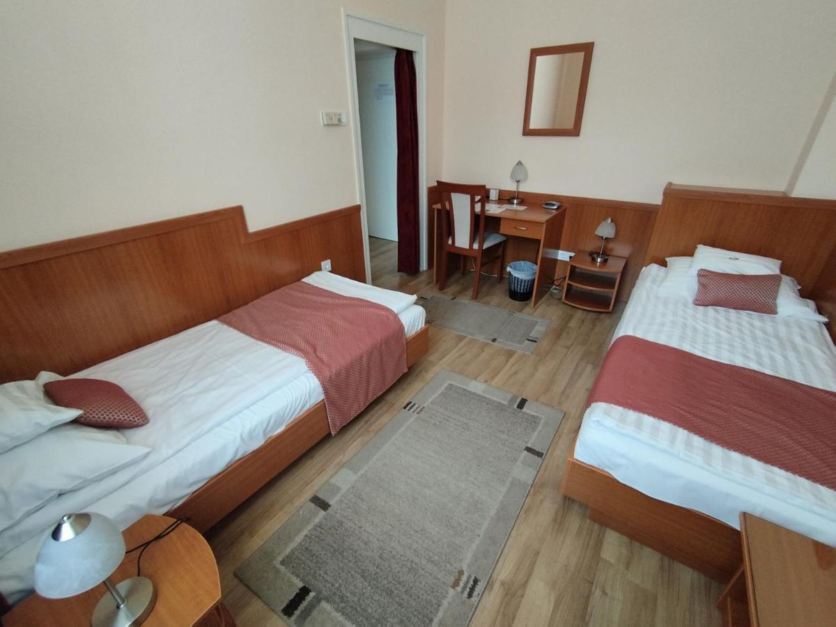 Hotel Pannonia Miskolc Esterno foto
