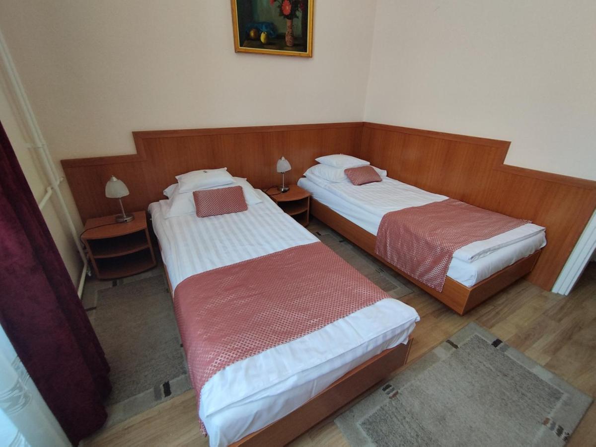 Hotel Pannonia Miskolc Esterno foto