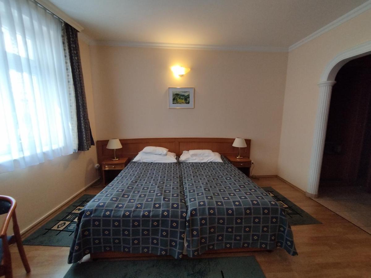 Hotel Pannonia Miskolc Esterno foto